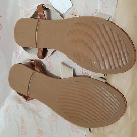 💥3 for $10💥 Sandal Up White Sandal Flats - Picture 5 of 9